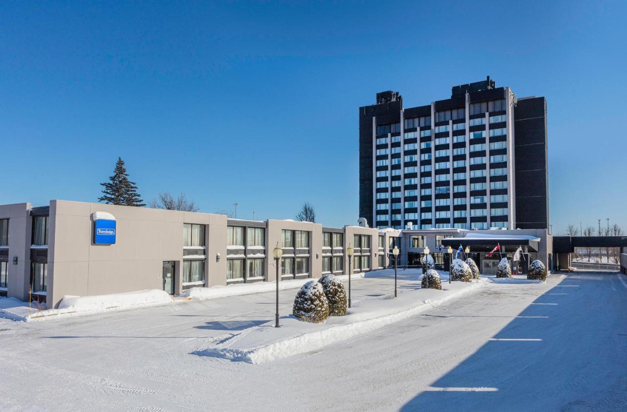 Travelodge By Wyndham Quebec City Hotel & Convention Centre Екстериор снимка