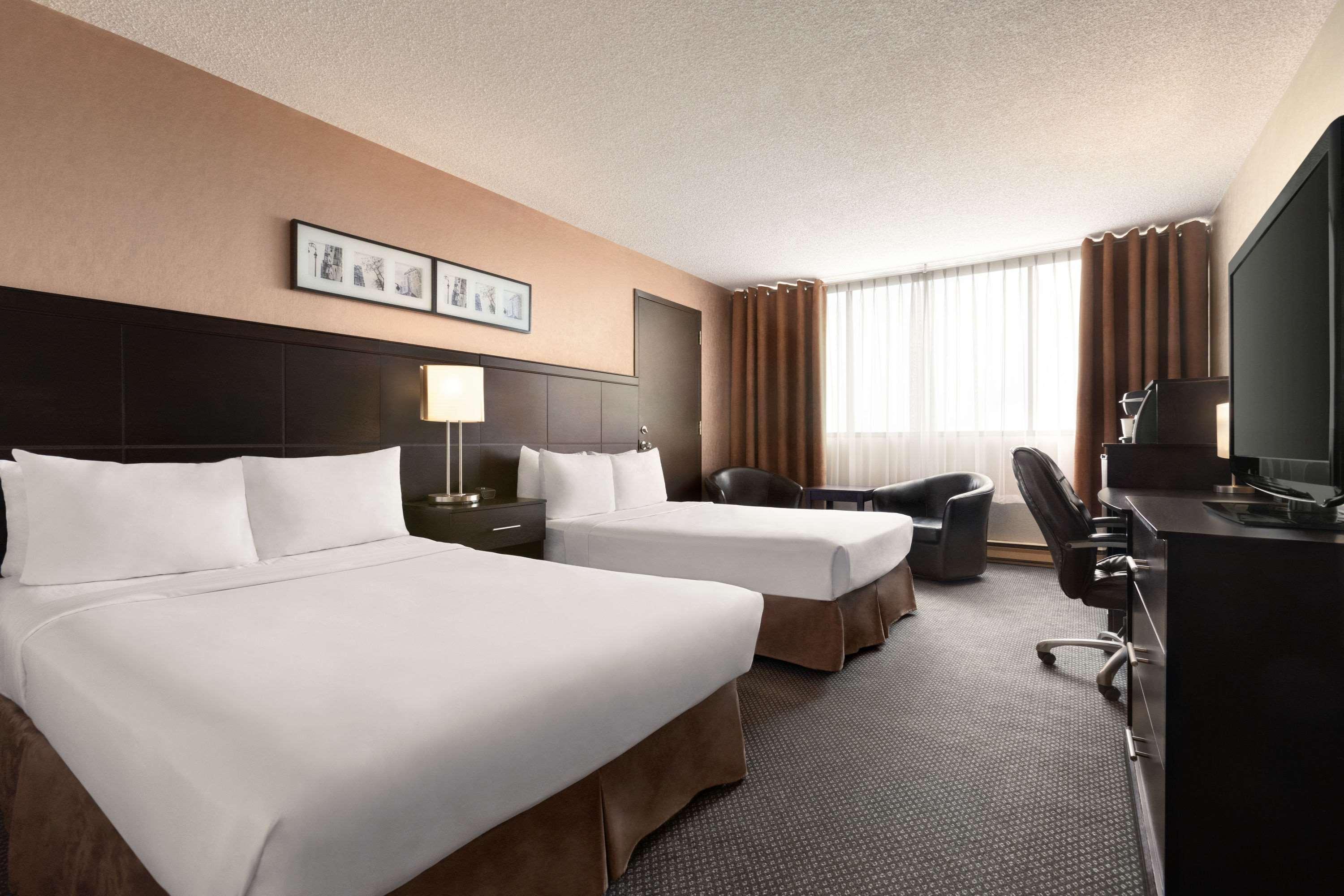 Travelodge By Wyndham Quebec City Hotel & Convention Centre Екстериор снимка