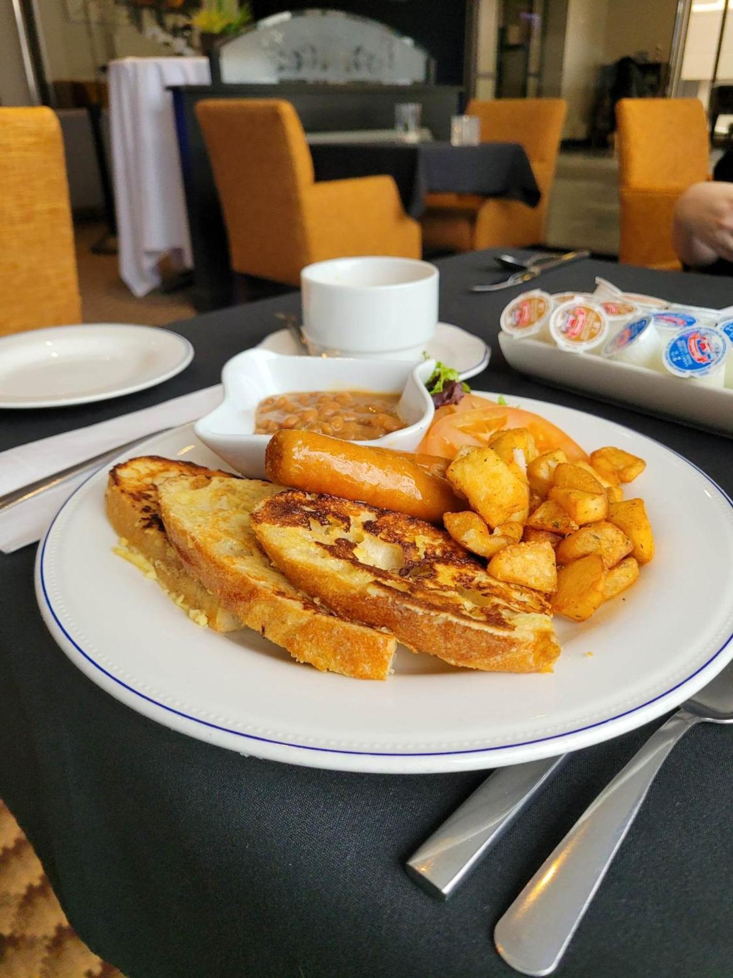 Travelodge By Wyndham Quebec City Hotel & Convention Centre Екстериор снимка