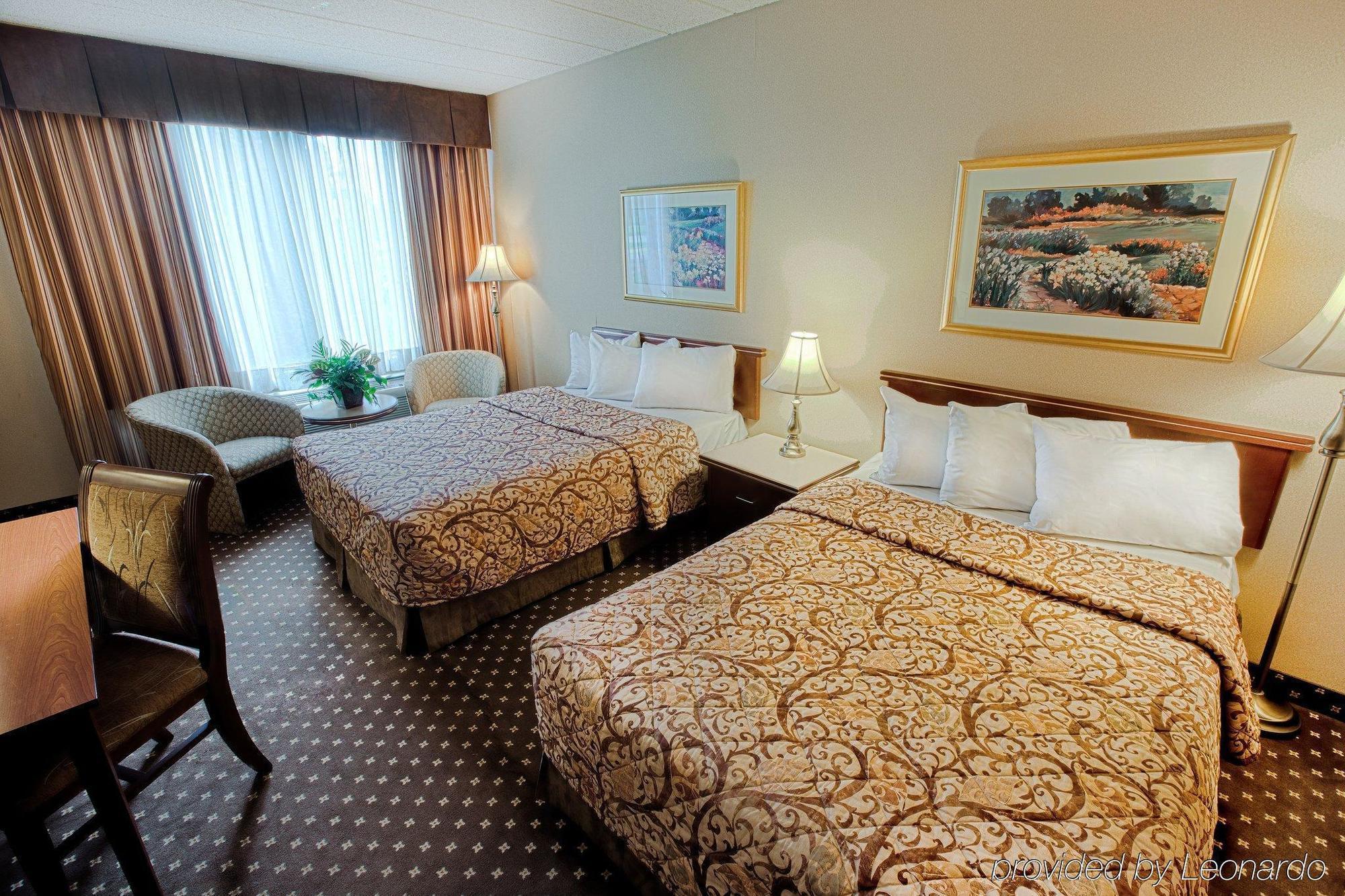Travelodge By Wyndham Quebec City Hotel & Convention Centre Стая снимка