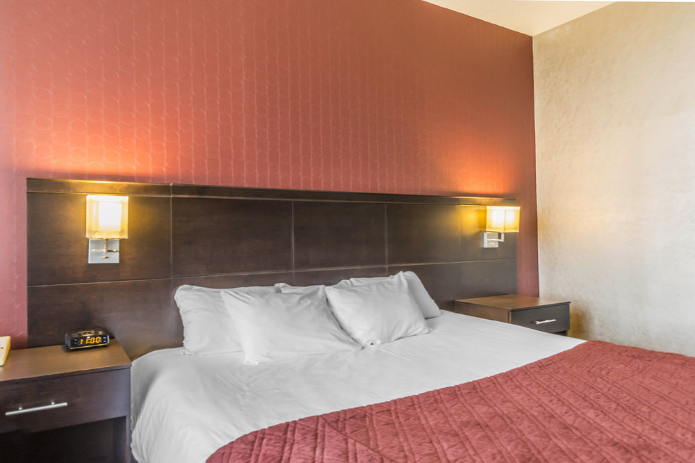 Travelodge By Wyndham Quebec City Hotel & Convention Centre Екстериор снимка