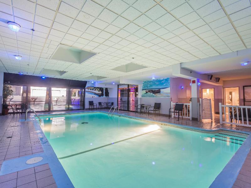 Travelodge By Wyndham Quebec City Hotel & Convention Centre Екстериор снимка