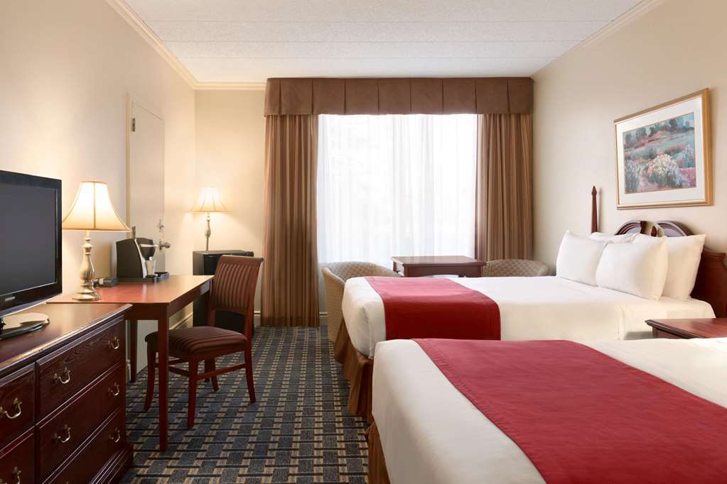 Travelodge By Wyndham Quebec City Hotel & Convention Centre Стая снимка
